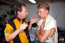 Peter Collins recalls Hakkinen (FIN) (Right) talking with Lotus team manager Peter Collins. Mika retired on lap 30 with clutch failure. Monaco Grand Prix, Monte Carlo, 31 May 1992.